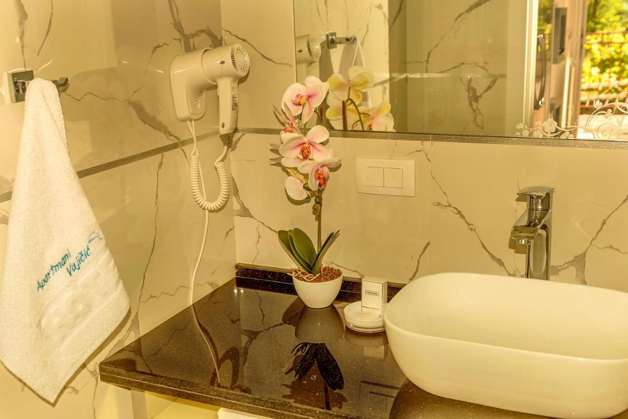 Apartments Vujicic Tivat Ngoại thất bức ảnh