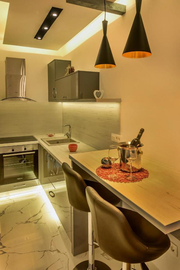 Apartments Vujicic Tivat Ngoại thất bức ảnh